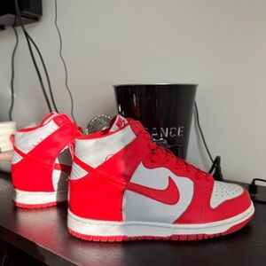 nike dunk high challenge‎ red and gray